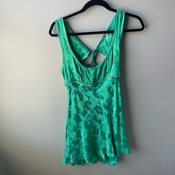 Free People Dresses & Skirts - Free People One Day Floral Cutout Back Minidress In Green